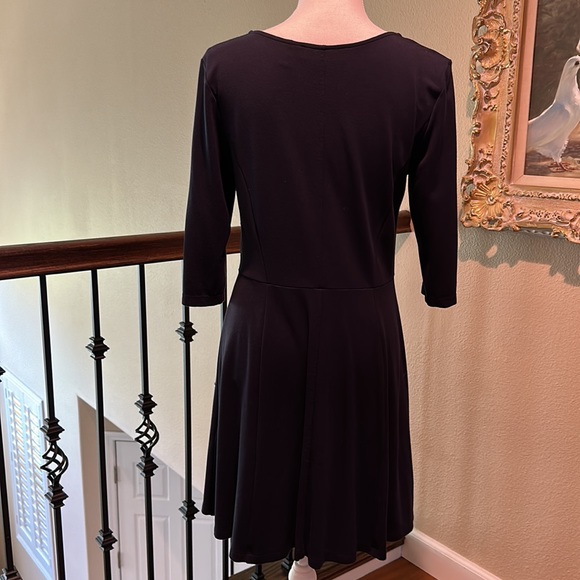 ❌Donated 8/14/24❌❤️Navy Dress by Lark & Ro - Picture 2 of 3